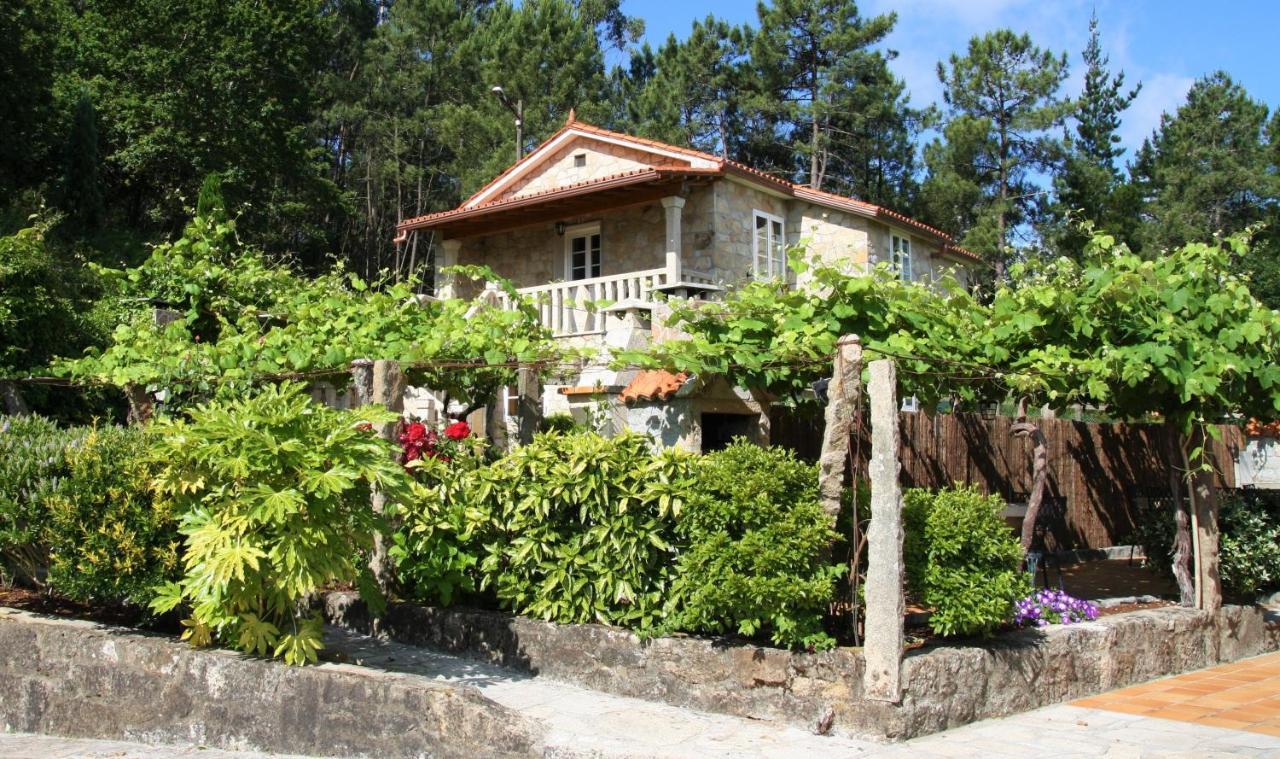 Apartamentos Barral Meu Lar Valga エクステリア 写真